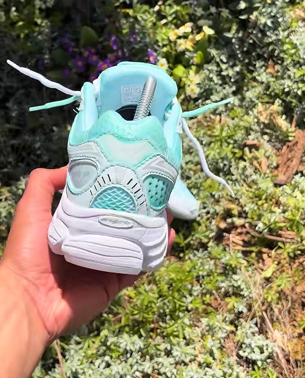 OMNI 9 Custom Sky Blue